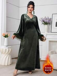 Al Najma 女士优雅天鹅绒袖口V领镶钻连衣裙，秋冬季时尚之选 - 綠色 - 查看 4