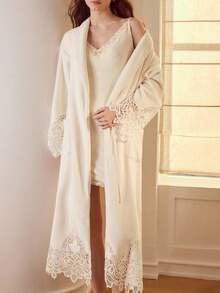 MOTF PREMIUM BATA CON BOLSILLO DE ENCAJE CONTRASTANTE Y CINTURÓN - Beis - Ver 2