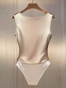 Franclia Body ajustado con cuello drapeado, sin mangas, con adorno de pliegues y botones - Albaricoque - Ver 2