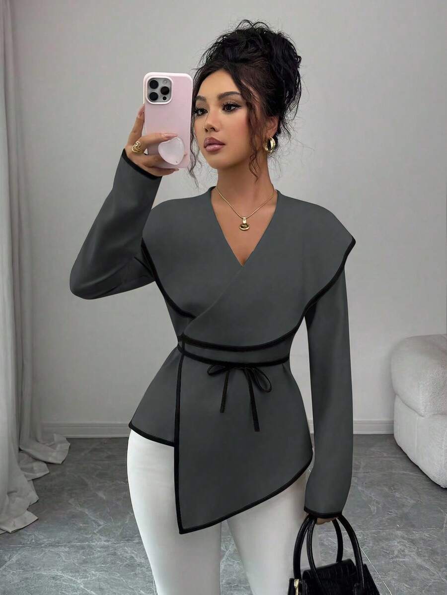 Elenzga 女士交叉V领长袖修身腰部系带撞色拼接优雅衬衫 - 灰色 - 查看 1