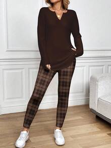 SHEIN LUNE Große Größen Lässig einfarbiges Top mit Kerbe-Ausschnitt und karierte Leggings 2 Stücke Set, Herbst