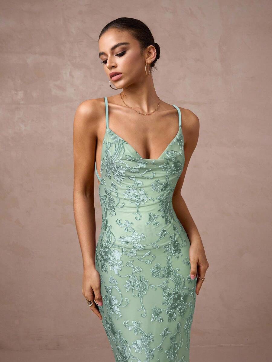 Lumalex 花卉3D丝绒吊带露背金属链装饰修身美人鱼连衣裙 - 薄荷綠 - 查看 1