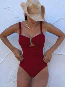 SHEIN Swim Bộ bikini một mảnh ôm sát người, dây đeo dày có thể điều chỉnh, hình chữ U, trang trí kim loại, dành cho nữ, mùa Xuân/Hè 2026, màu đỏ tía. - Màu Đỏ Sâu - Xem 7