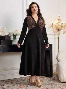 Modelyn 大码优雅提花V领长袖连衣裙，秋季 - 黑色 - 查看 6