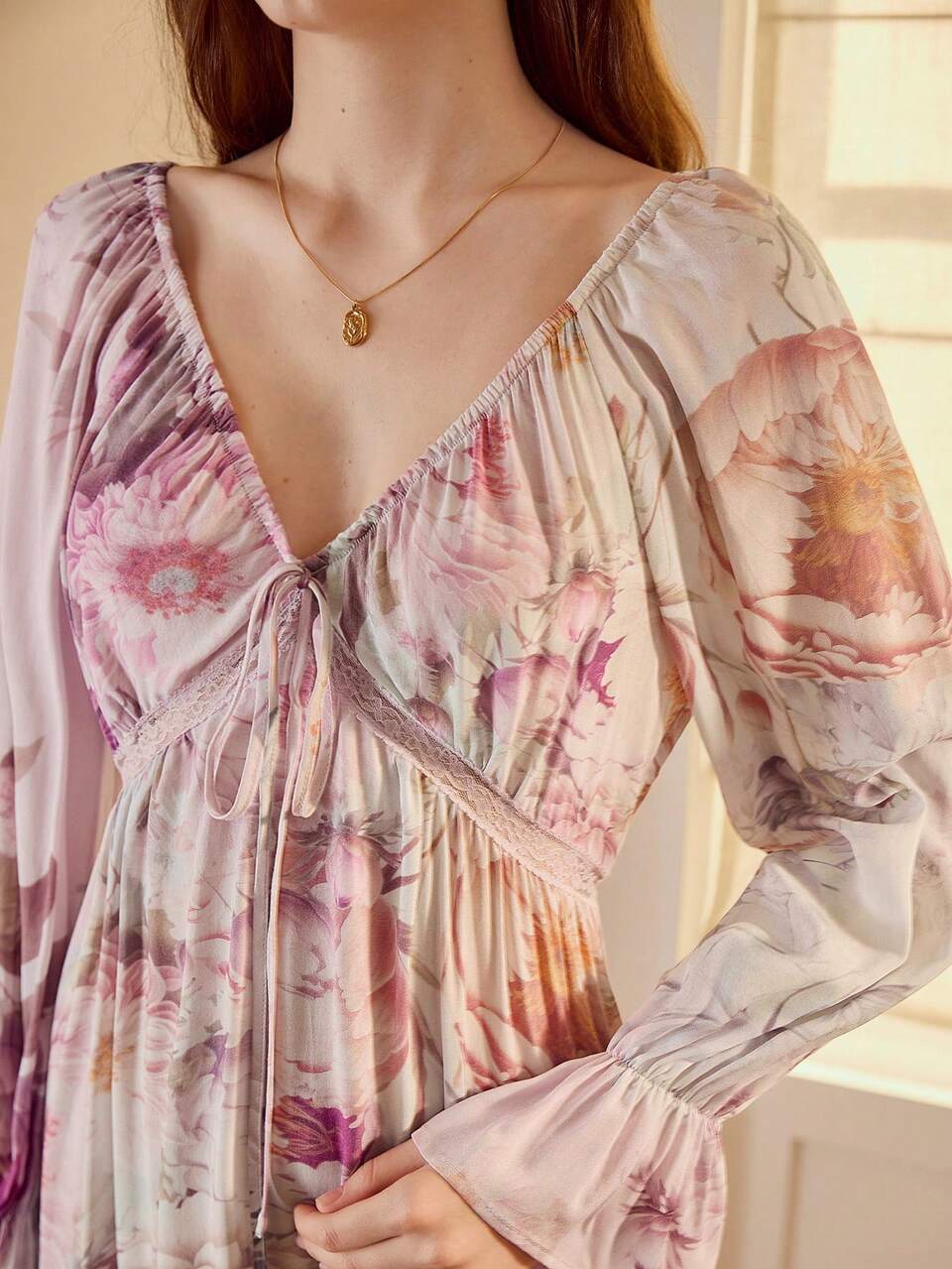 FLORAL PRINT FLOUNCE SLEEVE NIGHTGOWN