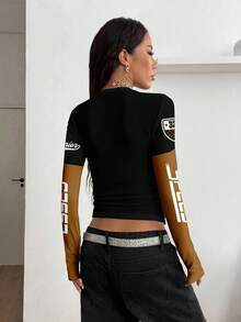 Coolane Áo thun nữ cổ chữ V dáng corset họa tiết xe đua Công thức 1 thời kỳ Y2K. Phong cách đường phố, cổ điển, tựu trường, retro, câu lạc bộ, cá tính, mùa thu, trang phục thường ngày nữ, thu đông, hip-hop, thẩm mỹ cốt lõi. - Nhiều màu - Xem 2