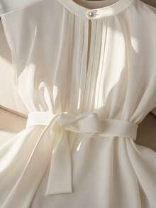 GlowEve 纯色无袖系带褶皱休闲衬衫，适合日常通勤