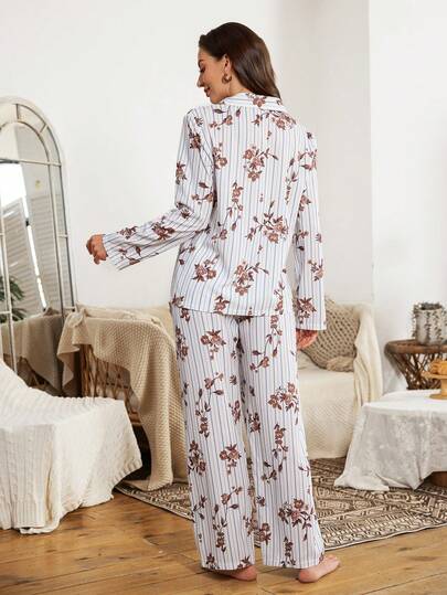 Serenescape New Women Gestreepte Bloemen Print Long Sleeve Pajama Set Open Front view 3
