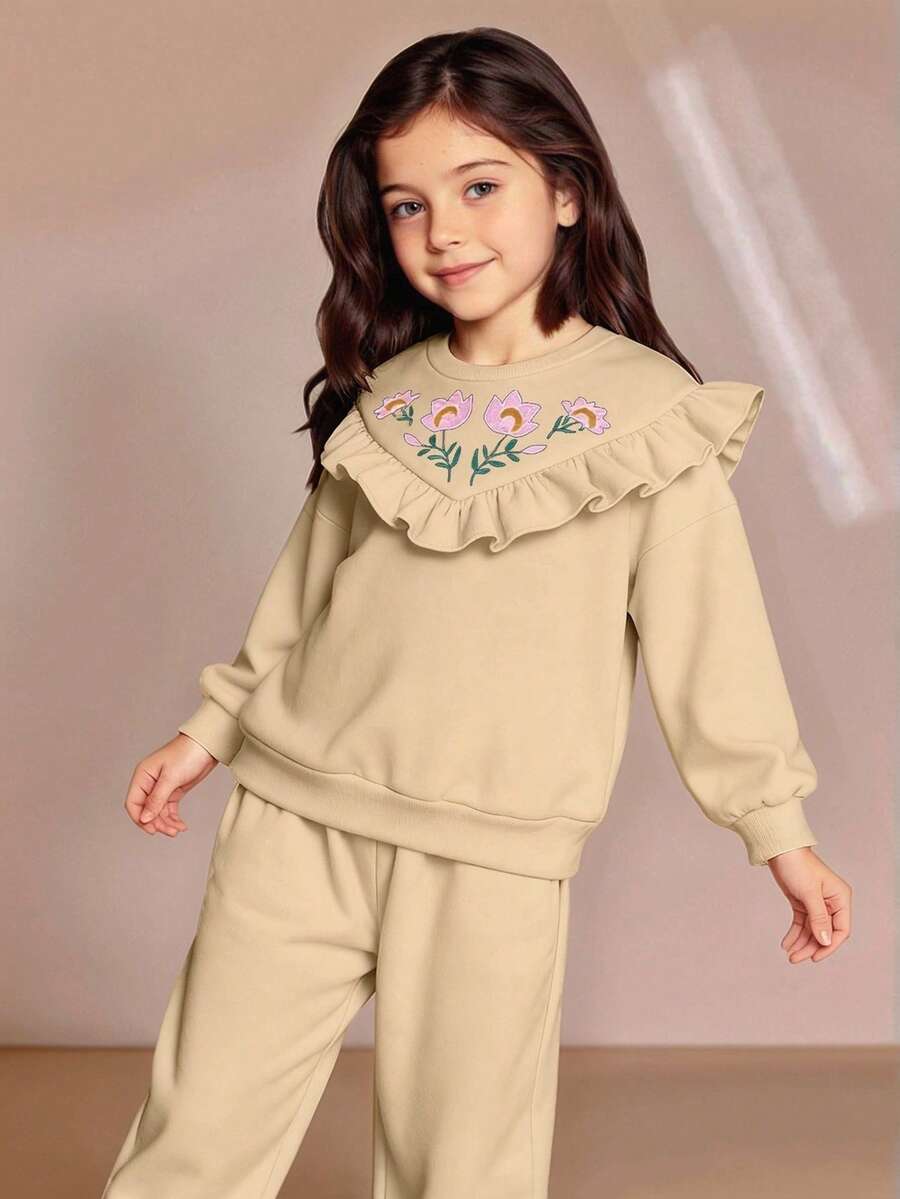 SHEIN Elladie kids 两件套女童休闲荷叶边刺绣卫衣上衣+运动裤,适合搭配夹克、外套、连帽衫等叠穿,是日常出行和秋冬季的理想之选。 - 杏色 - 查看 1