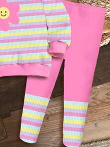 SHEIN Happikins 可爱彩色条纹套头衫，甜美花朵图案，粉彩色系运动套装，柔软厚实的圆领长袖卫衣和打底裤套装，适合女宝宝，秋冬季户外休闲街头风，复古百搭，舒适透气，秋季叠穿，女宝宝图案服装，秋冬服装，2000年代风格，Y2K服装，韩版风格 - 彩色 - 查看 5