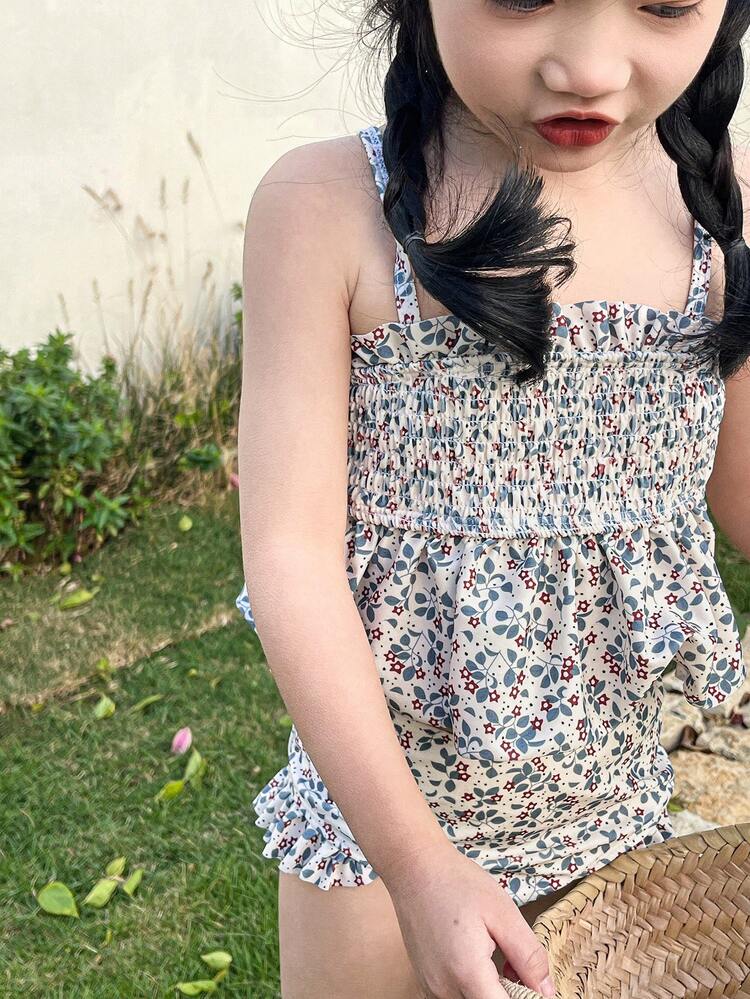 Young Girl Spaghetti Strap Printed Tankini Top And Bottom Swimwear Set Vacation