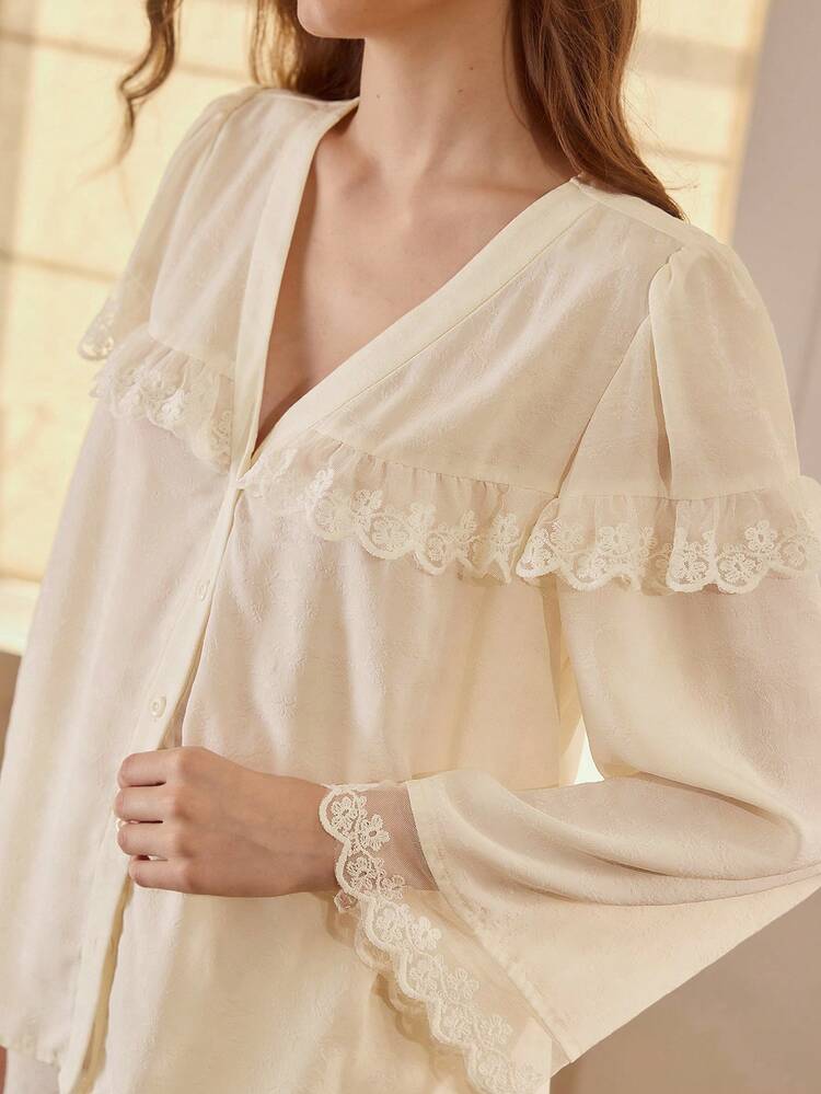 CONJUNTO DE PIJAMA CON TEXTURA DE ENCAJE EN CONTRASTE PARA OTOÑO/INVIERNO