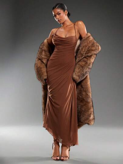 Normani Vestido elegante y romántico de estilo elegante y sexy para mujer, adecuado para fiesta, vacaciones, vuelta al colegio, cita romántica y boda/cumpleaños, con cuello drapeado, espalda descubierta y volantes maxi