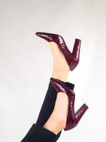 Zapatos de tacón grueso burdeos con textura tipo reptil. Tacones burdeos elegantes con efecto piel de reptil y punta fina. - Vino Gravado - Ver 3