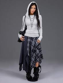 Bloopia 复古美式摇滚叛逆 EMO 朋克甜美酷炫时尚百搭日常通勤热销女装秋冬万圣节哥特风黑灰撞色雪花格子拼接不对称下摆设计半身裙 - 彩色 - 查看 5