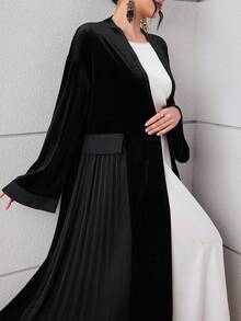 Al Najma 秋冬季时尚优雅黑色丝绒拼接褶裥喇叭袖开襟女式外套 - 黑色 - 查看 2