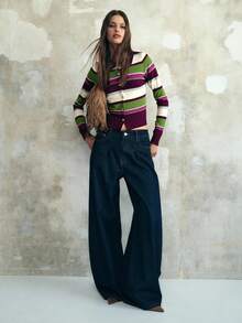 Nöista 这款纽扣开衫采用条纹领口、修身罗纹下摆和长袖设计，为女性春假提供了一件优雅迷人的叠穿单品；非常适合搭配衬衫、T恤，打造休闲时尚造型，也适合精致外出、派对造型、毕业典礼宾客装扮、优雅的生日装扮或情人节装扮。 - 彩色 - 查看 3