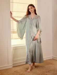 MOTF PREMIUM CONTRAST LACE BIAS CUT CAMI DRESS & FLARE SLEEVE ROBE PAJAMA SET - Green - View 5