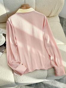 Franclia Élégante blouse rose pour femmes avec col boutonné, manches longues et boutons dorés en tissu météore, pour le printemps/automne