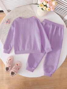 SHEIN Playful Pals 两件套少女可爱甜美针织提花紫色上衣和裤子套装，饰有3D立体花卉图案，适合日常和户外穿着，秋冬季节适用。 - 紫色 - 查看 2