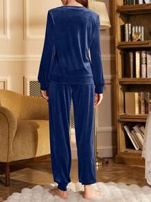 SHEIN 撞色字母刺绣休闲丝绒上衣和裤子家居服套装 冬季服装 - 霧霾藍 - 查看 2