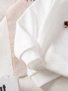 Genkimix Kids 2pcs/Set Young Girls Crew Neck White Long Sleeve Sweatshirt, Leopard Print Bow Sweatshirt & Flare Pants Set - Black and White - View 5