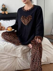 Dream Adore Plus Size Leopard Print Heart Embroidery Long Sleeve Top & Pants Cozy Fluffy Pajama Set, Autumn/Winter - Black - View 5