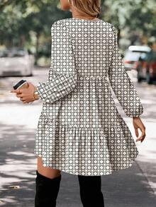 SHEIN LUNE Women's Casual V-Neck Printed Lantern Sleeve Ruffle Hem Dress, Suitable For Autumn/Winter, Multi-Layered Cake Skirt, Irregular Graphic Print - Multicolor - View 3