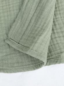 Manfinity RSRT Camisa de manga larga de tela texturizada casual y lisa - Verde Oliva - Ver 4