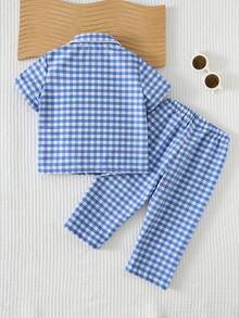 Cozy Pixies 2 pièces Ensemble cardigan à col châle et short à taille élastique avec motif ours de bébé garçon, tenue à carreaux - Bleu et Blanc - Voir 2