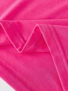 SHEIN 舒适秋季少女休闲时尚创意个性清新简约可爱卡通豹纹蝴蝶结豹纹外套太阳镜图案印花休闲玫红色基础款短款T恤+黑色打底裤套装，秋季舒适穿搭 - 彩色 - 查看 7