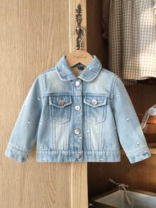 Vintaside Kids 女婴牛仔外套，浅蓝色水洗休闲宽松版型，饰有爱心刺绣，采用柔软的棉质牛仔面料，时尚百搭，适合秋冬季穿着，日常、拍照、外出、聚会皆宜。秋季新品上市 - 淺色水洗藍 - 查看 4