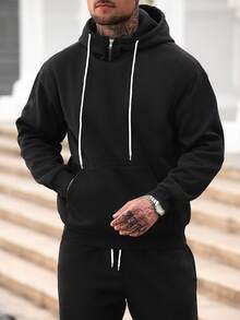 Manfinity Homme Bộ đồ thể thao nam, áo nỉ có mũ trùm đầu, túi rút dây kéo và quần ống đứng lưng thun co giãn, thoải mái khi đi nghỉ, dự tiệc, đi làm, tối giản và đa năng, thích hợp mặc tự do hoặc làm quà tặng Bộ đồ thể thao nam Bộ đồ thể thao nam Bộ đồ hai mảnh màu đen, dành cho mùa đông - màu đen - Xem 3