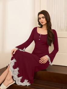 Moireta 女士优雅浪漫撞色蕾丝边饰纽扣前开衩舒适长袖睡裙，冬季 - 酒紅色 - 查看 6