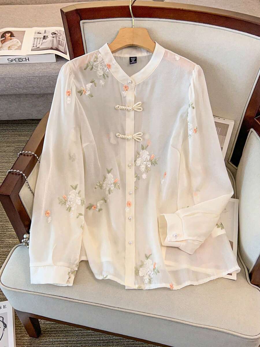 GlowEve CURVE Áo kiểu Trung Hoa cổ đứng thêu tay dài cỡ lớn cho nữ - Màu be - Xem 1