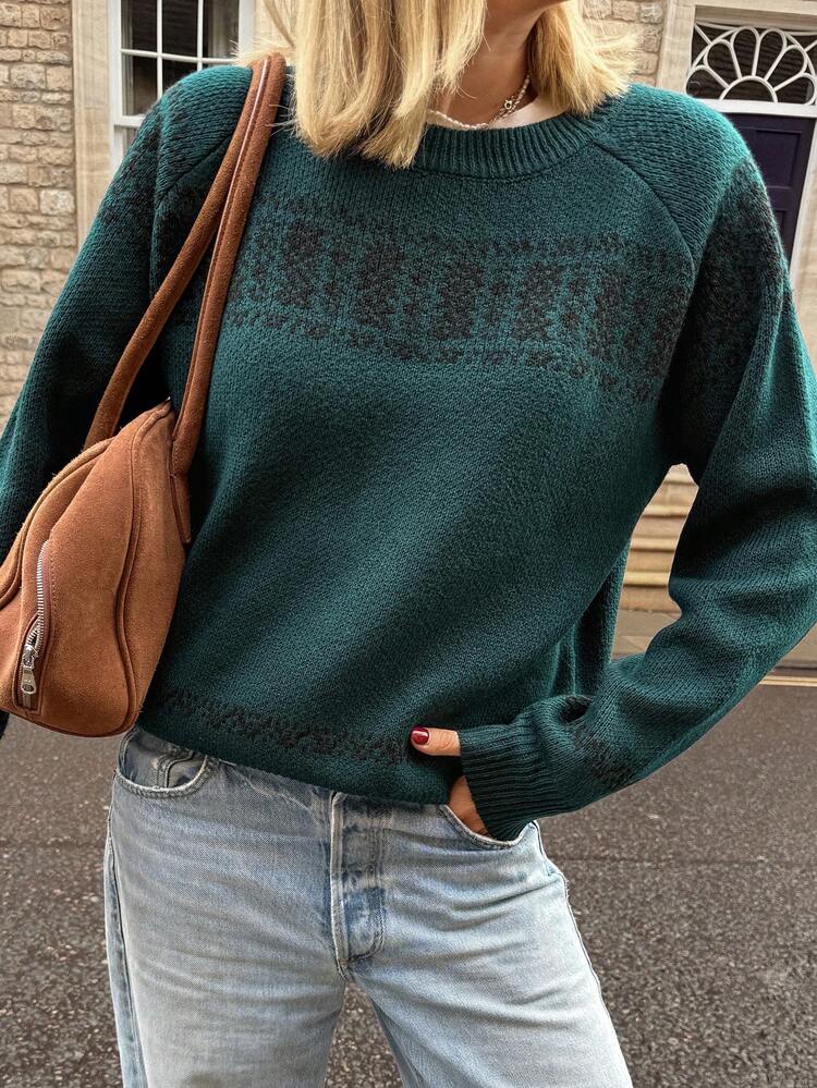 Women's Loose Fit Round Neck Green Christmas Sweater