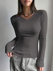 FRIFUL Damtopp med V-ringning och raglanärm, åtsittande och varm - Mörkgrå - Visa 5