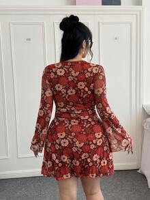CovetEZ Váy lưới tay dài họa tiết hoa cỡ lớn, viền ren, thu/đông - màu nâu - Xem 2