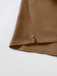 Manfinity AFTRDRK Áo sơ mi nam tay dài cổ chữ V sâu màu trơn gợi cảm - Màu Khaki - Xem 5