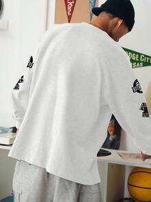 Claim Dot 宽松男士长袖圆领字母印花T恤 - 淺灰色 - 查看 2