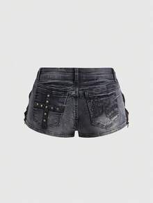 ROMWE Grunge Punk Spring/Summer Y2K Baddie Skull Embroidery & Rivet Decorated Super Low-Rise Women Denim Shorts - Black - View 1