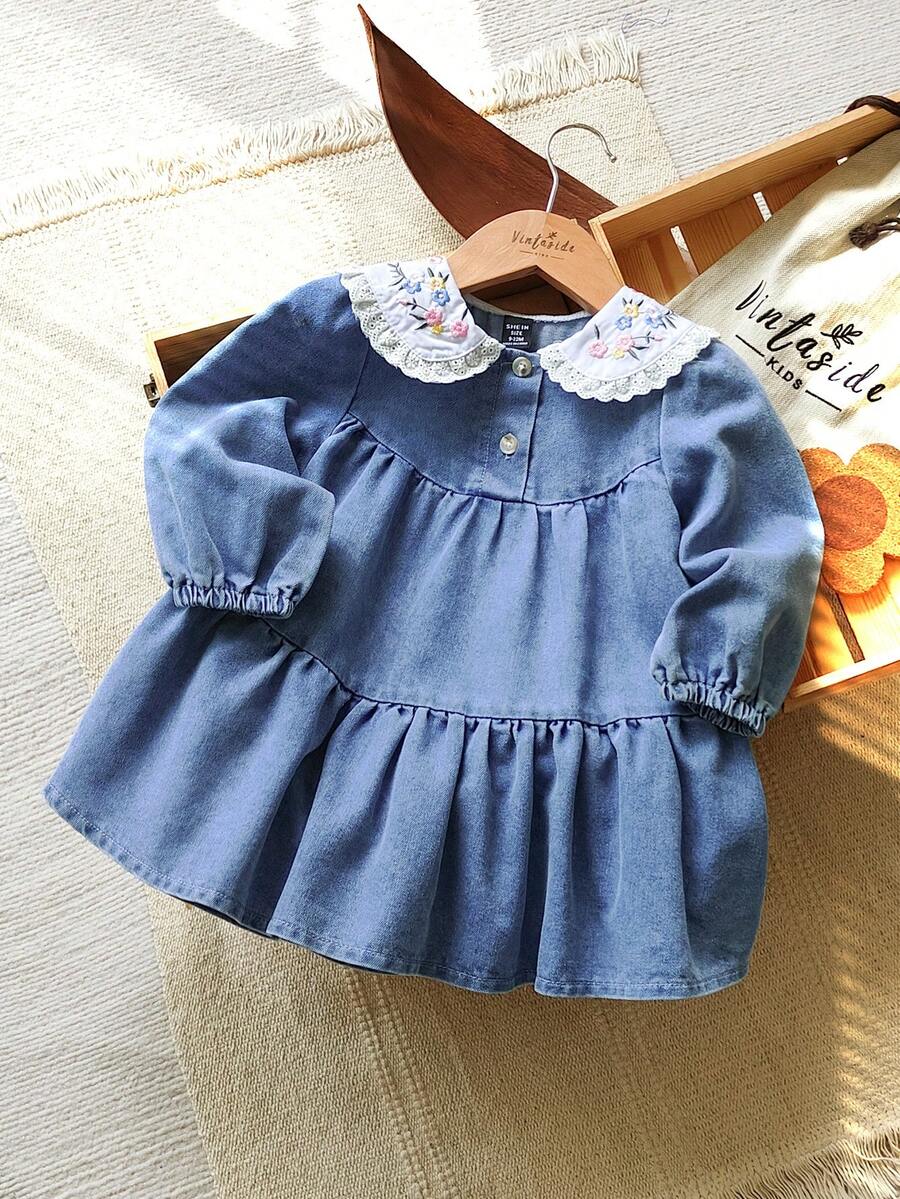 Vintaside Kids فستان جينز للبنات الصغيرات، فستان جينز مغسول فضفاض بتصميم كشكش مع طوق مزخرف بالأزهار، قماش جينز قطني ناعم وخفيف الوزن، إكسسوار أساسي عصري للبنات، مناسب للارتداء في الربيع/الخريف، للاستخدام اليومي، التصوير الفوتوغرافي، الخروج، الحفلات، إصدار جديد لخريف 2025 - أزرق متوسط - مشاهدة 1