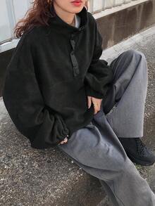 FRIFUL 女士宽松高领卫衣，正面印有品牌标志，加厚保暖内衬，秋季款 - 黑色 - 查看 6