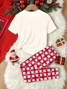 红色圣诞系列，复古驯鹿、圣诞树、雪花、雪人印花，少女休闲舒适柔软短袖睡衣套装，贴身剪裁，圣诞睡衣派对，女童睡衣套装，红色圣诞睡衣，贴身单件睡衣，短袖贴身两件套睡衣，圣诞睡衣，新年睡衣 - 彩色 - 查看 2