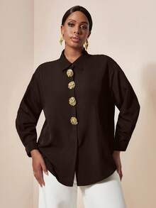 EMERY ROSE Plus Size Black Shirt With Elegant Metal Decor Button - Brown - View 3