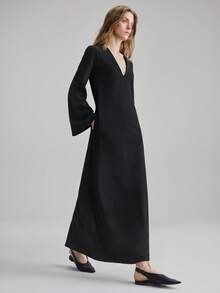 Ontre 女士黑色面料舒适宽V领长袖喇叭袖H型连衣裙，前中缝装饰，不对称下摆设计，不同面料拼接设计，优雅都市休闲商务通勤高品质机场连衣裙，采用优质面料制成 - 黑色 - 查看 2