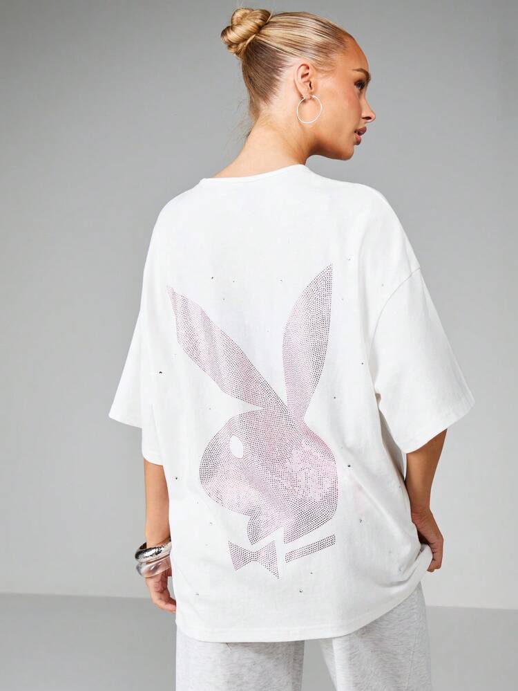 Missguided x Playboy クリスマス ラインストーン シーズンズ ティーズィング テキスト オーバーサイズTシャツ バニープリント付き