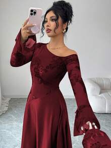 Modelyn 女士秋季棕色性感露肩网纱刺绣长袖高腰A字连衣裙 - 酒紅色 - 查看 7