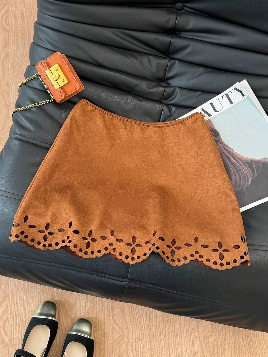 SHEIN Frenchy 女士纯色镂空弧形下摆时尚短裙 - 棕色 - 查看 1