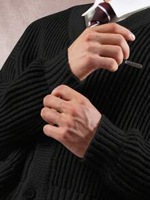 SUMWON 短款罗纹纽扣开衫 V 领长袖针织毛衣 秋冬季叠穿必备单品 - 黑色 - 查看 5